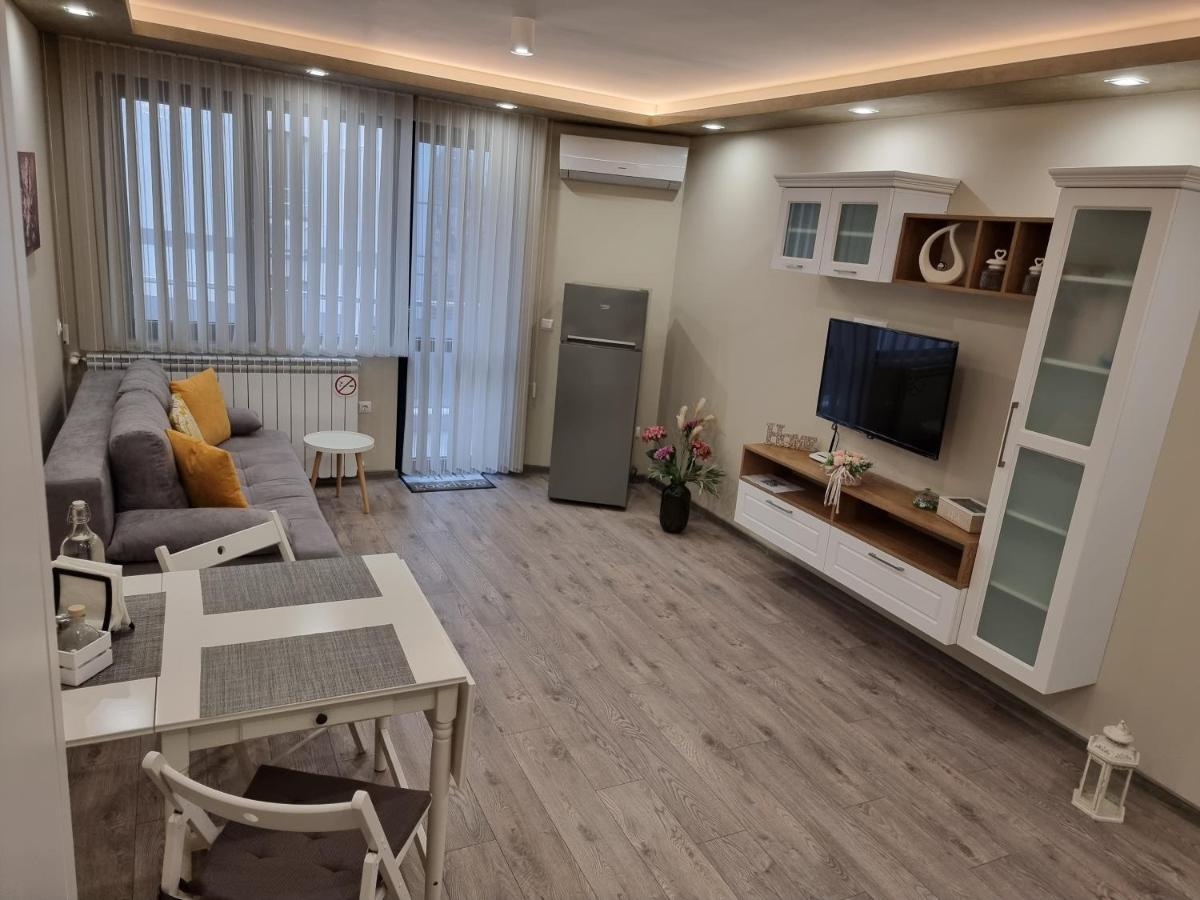 Flowers Apartment Dobrich Luaran gambar