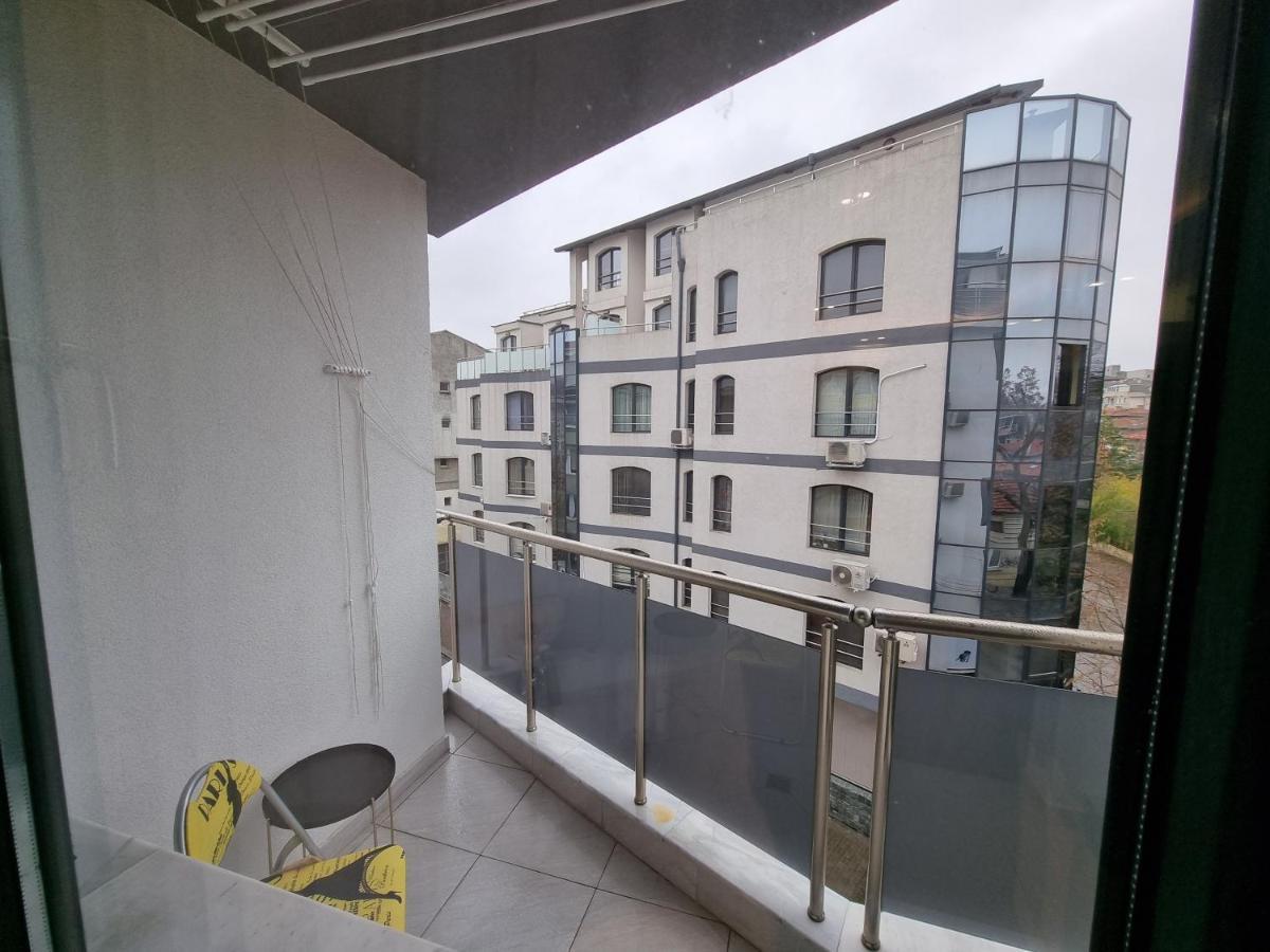 Flowers Apartment Dobrich Luaran gambar